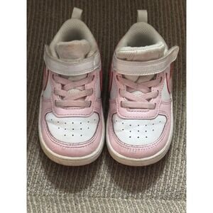 Little girls toddler pink and white Nike no tie